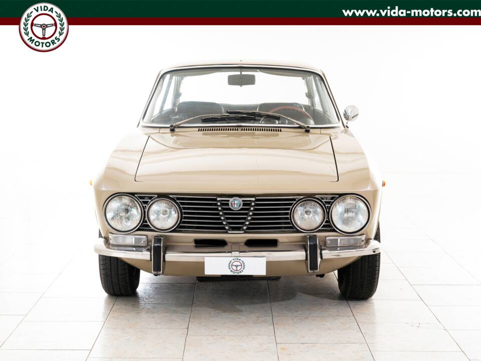 Image 5/14 of Alfa Romeo 2000 GT Veloce (1972)