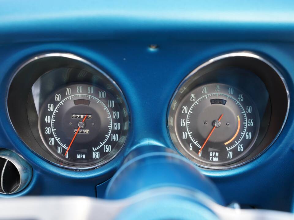 Image 11/50 of Chevrolet Corvette Stingray (1968)