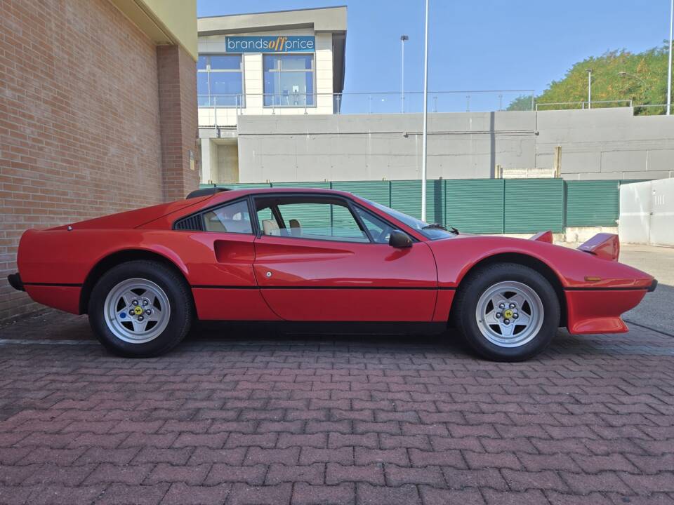 Image 41/95 of Ferrari 308 GTBi Quattrovalvole (1984)