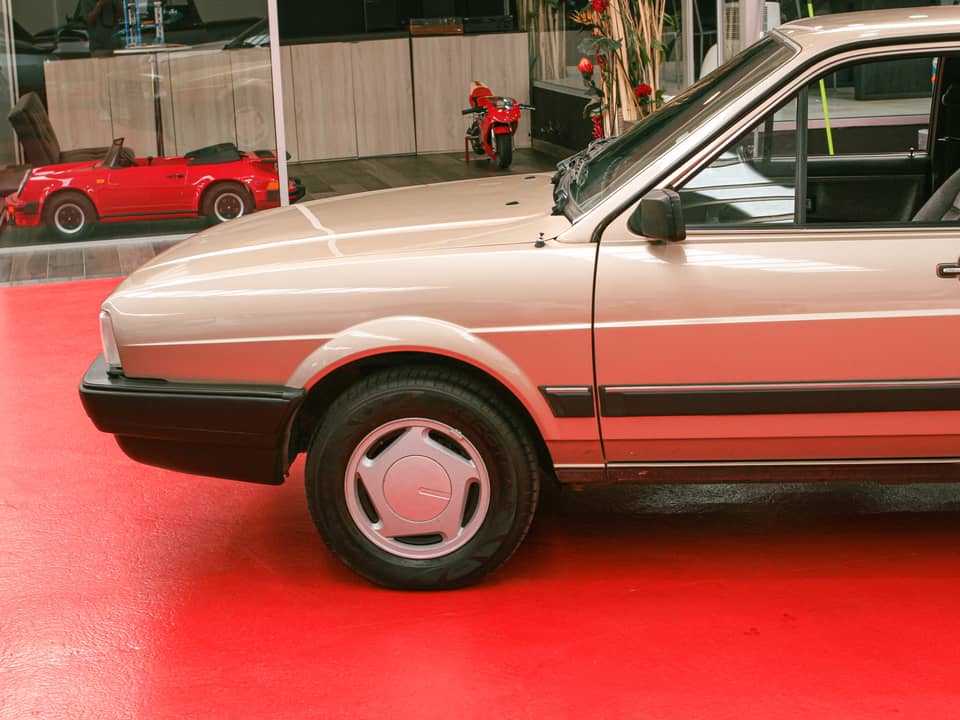 Afbeelding 21/37 van Volkswagen Passat 2.0 (1987)