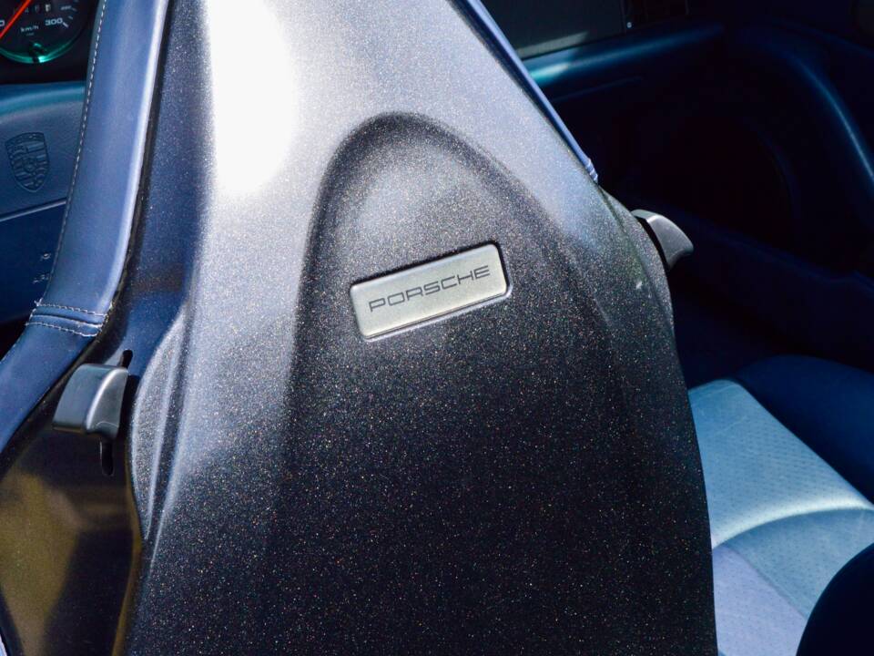 Bild 10/16 von Porsche 911 Carrera (1995)