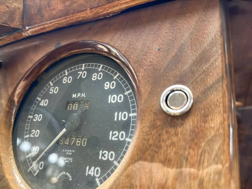 Image 10/28 of Jaguar XK 120 FHC (1953)