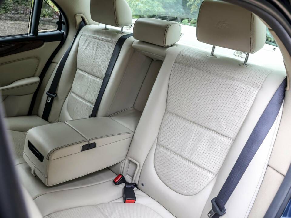 Afbeelding 13/34 van Jaguar XJR (2008)