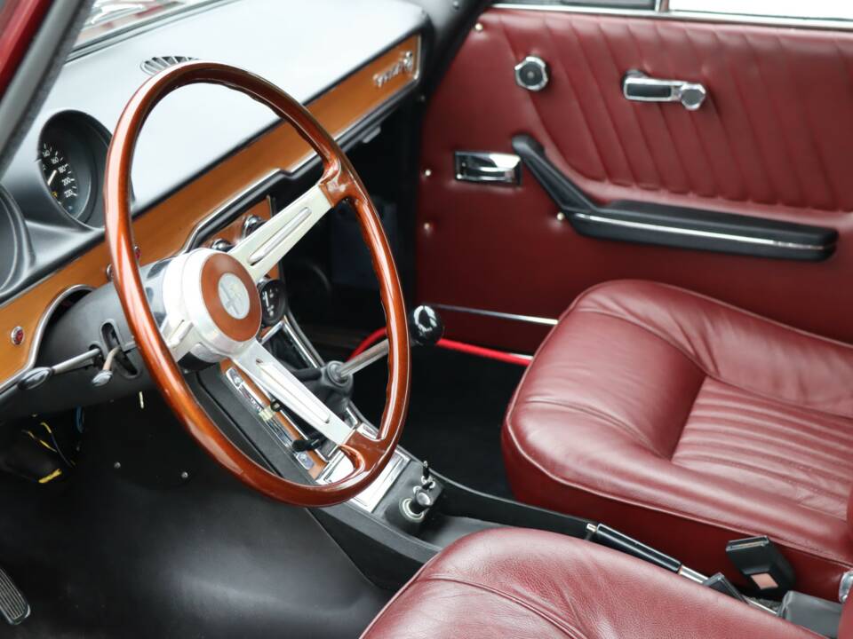 Image 23/50 of Alfa Romeo 1750 Berlina (1971)