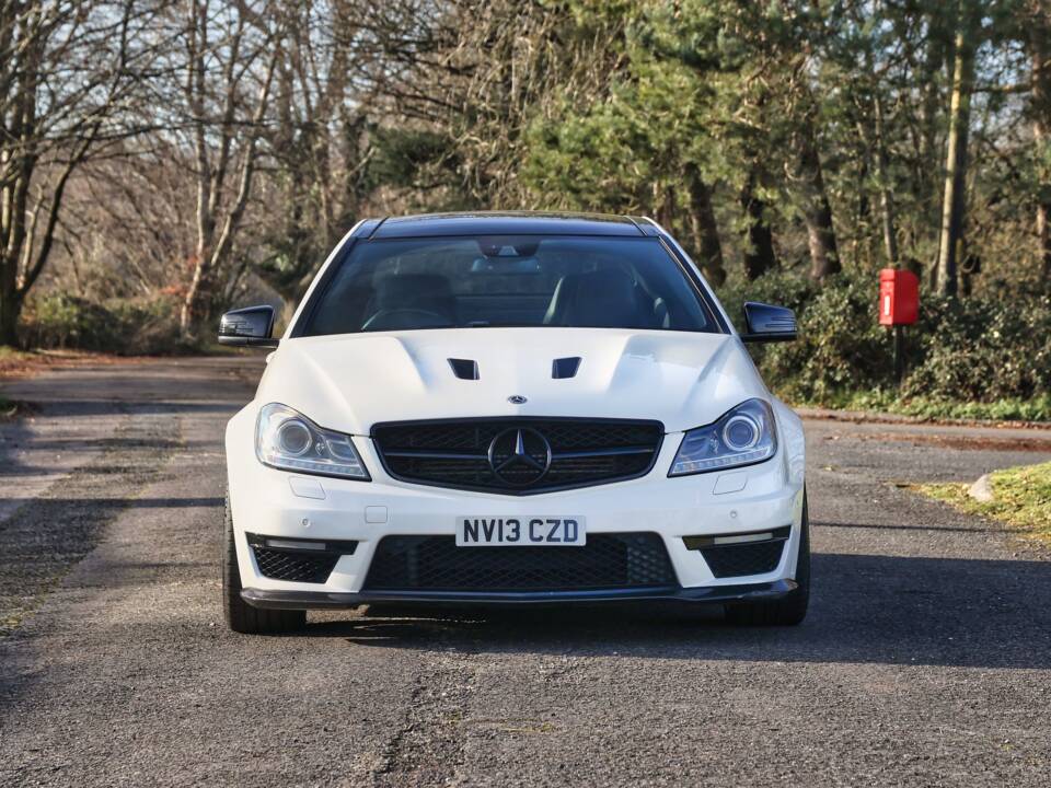 Imagen 6/40 de Mercedes-Benz C 63 AMG (2013)