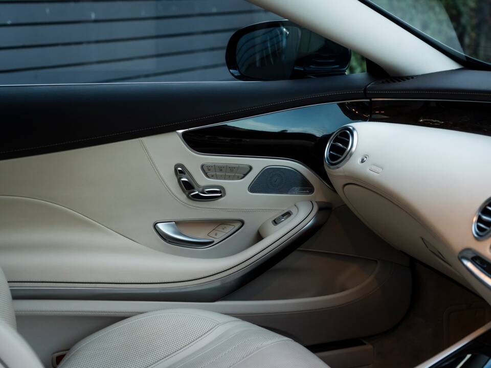 Image 29/48 of Mercedes-Benz S 63 AMG S 4MATIC (2018)