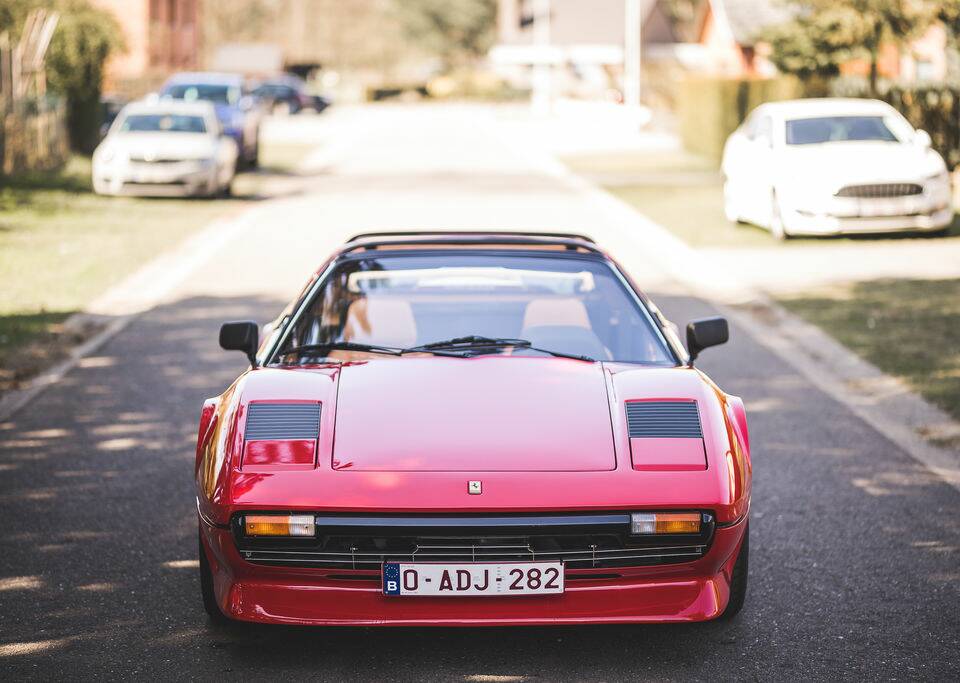 Afbeelding 3/8 van Ferrari 308 GTBi Quattrovalvole (1985)
