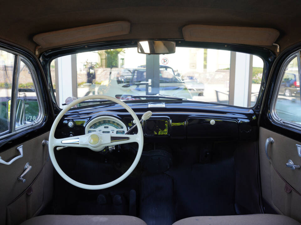 Image 12/50 of Lancia Appia C10 (1954)