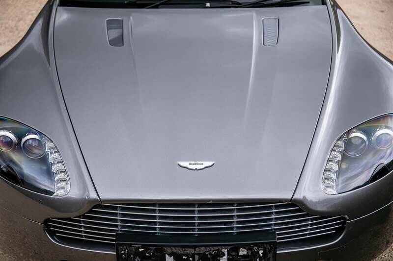 Image 12/50 of Aston Martin V8 Vantage (2006)