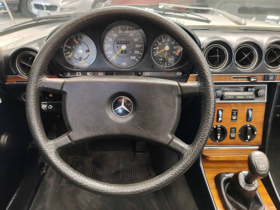 Image 36/53 of Mercedes-Benz 280 SL (1981)