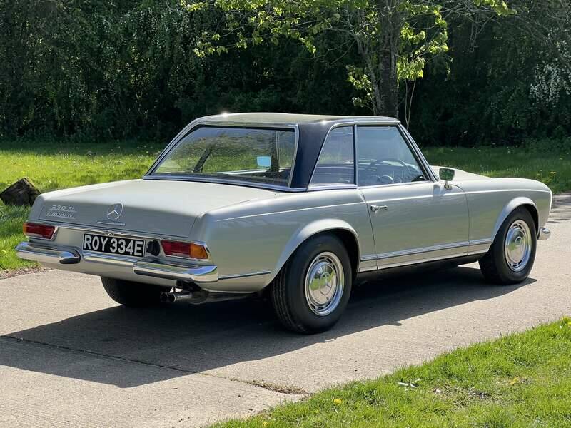 Image 13/15 of Mercedes-Benz 230 SL (1967)