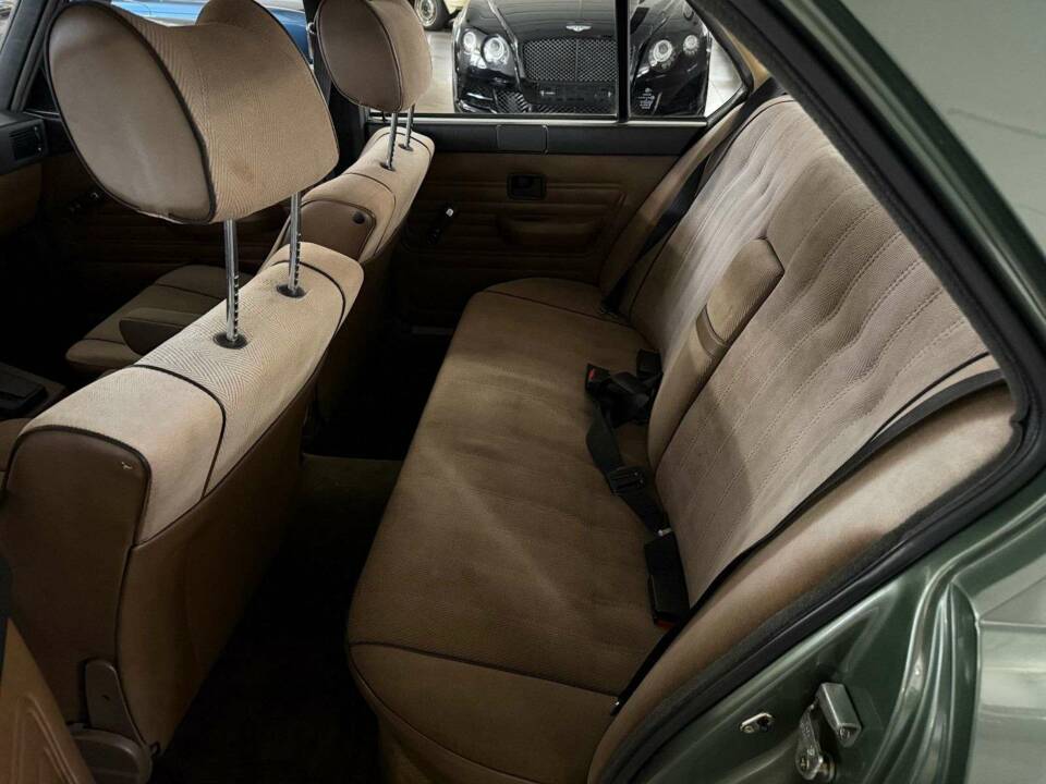 Bild 7/7 von BMW 520i (1982)