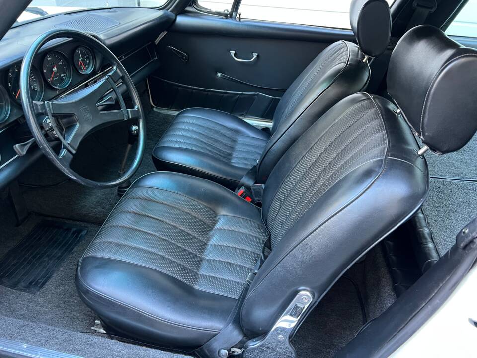 Image 6/23 of Porsche 912 (1969)