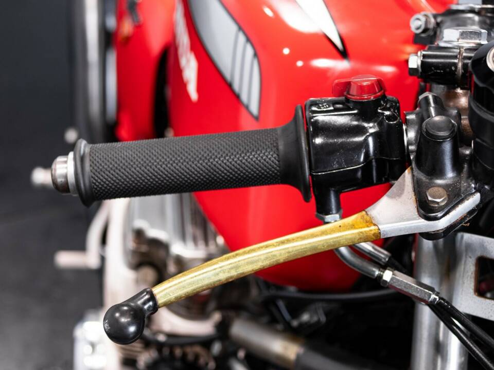 Imagen 34/50 de Honda CB 750 Four (1973)
