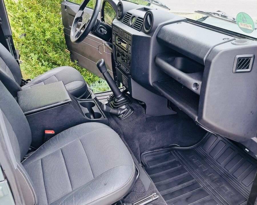 Bild 10/14 von Land Rover Defender 90 (2015)