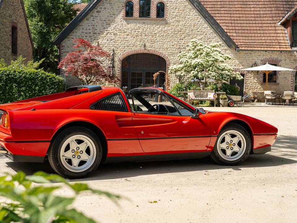Bild 15/38 von Ferrari 328 GTS (1986)