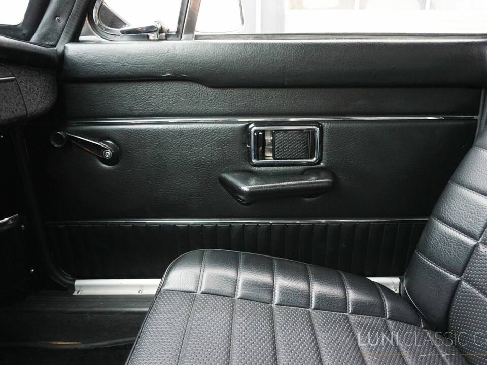 Image 41/54 de MG MGB GT (1974)