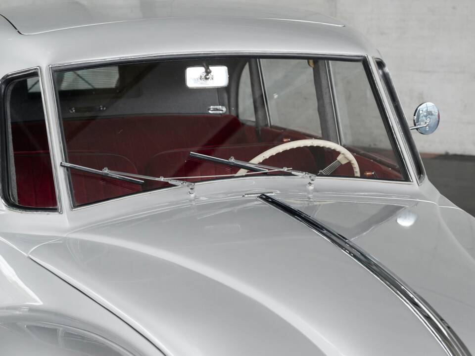 Image 33/50 of Tatra T 87 (1949)