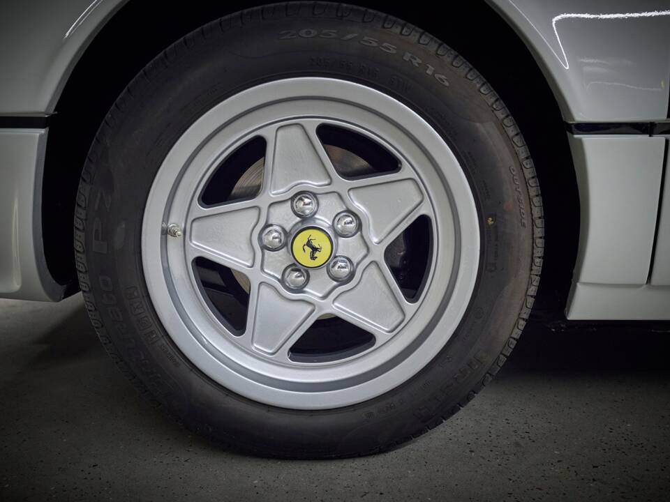 Bild 33/86 von Ferrari 308 GTSi (1982)