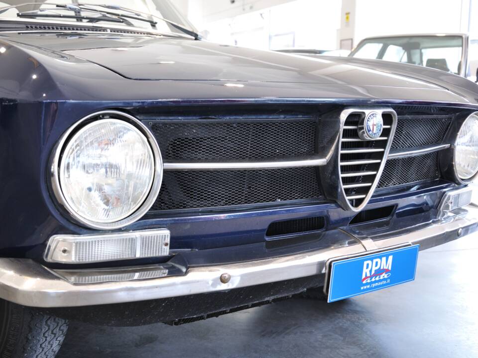 Bild 3/30 von Alfa Romeo Giulia GT 1300 Junior (1971)