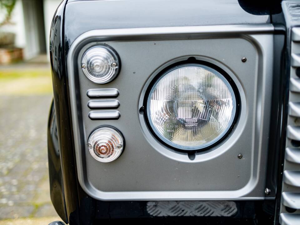 Image 29/50 of Land Rover Defender 90 (2012)