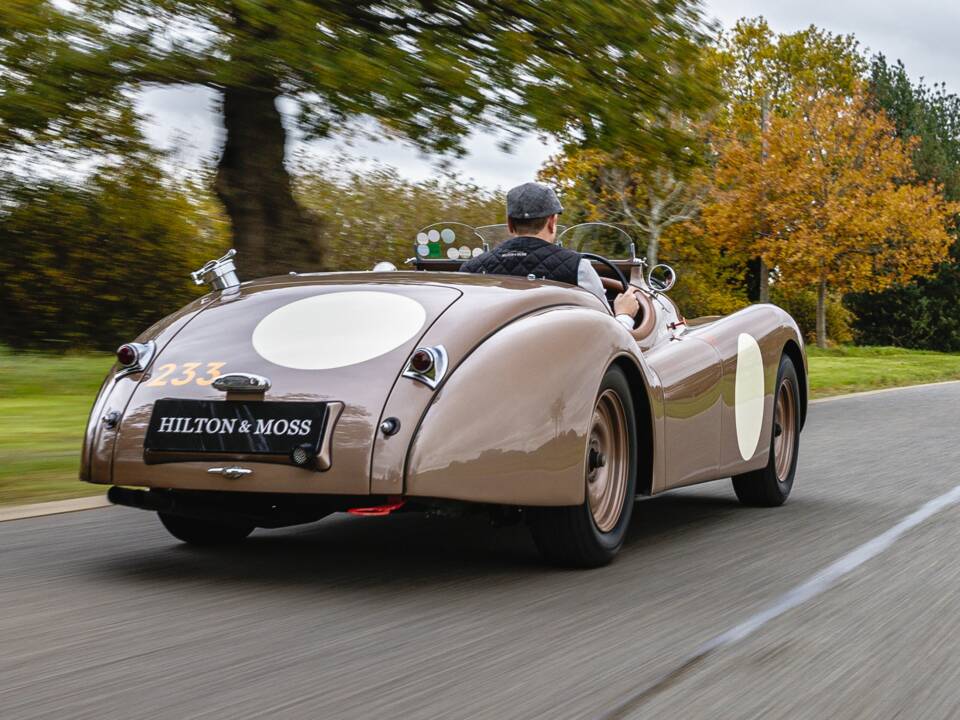 Image 21/50 of Jaguar XK 120 OTS (1950)