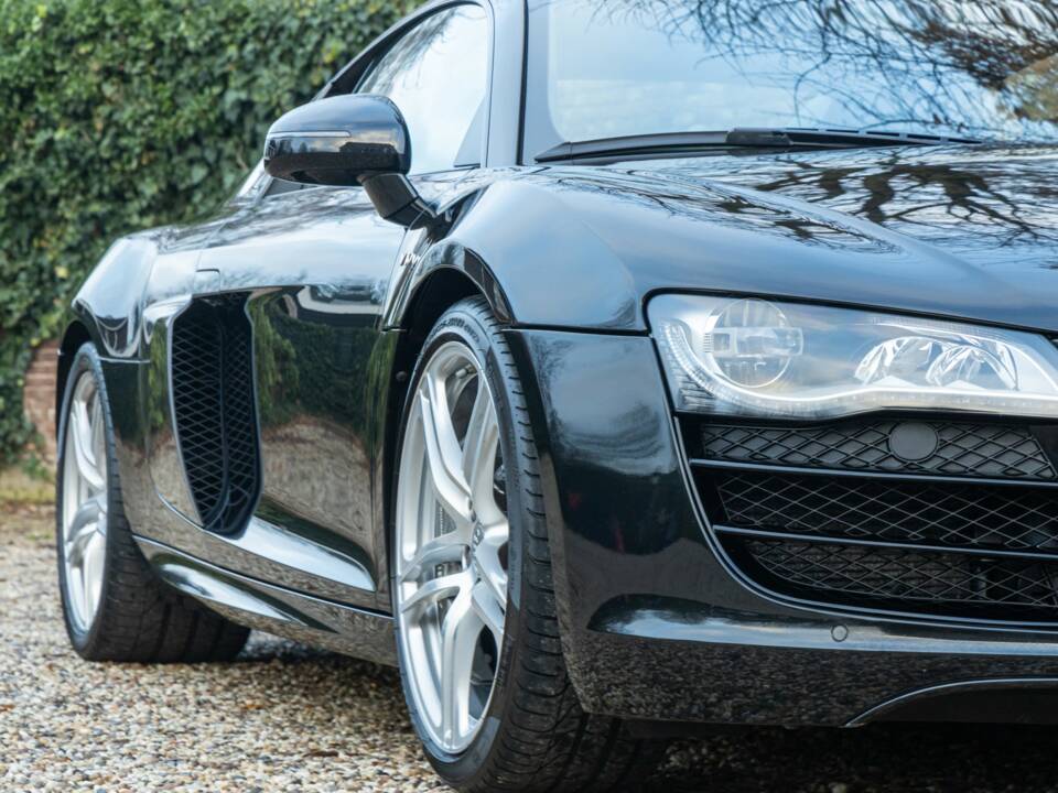 Image 36/50 de Audi R8 V10 (2011)