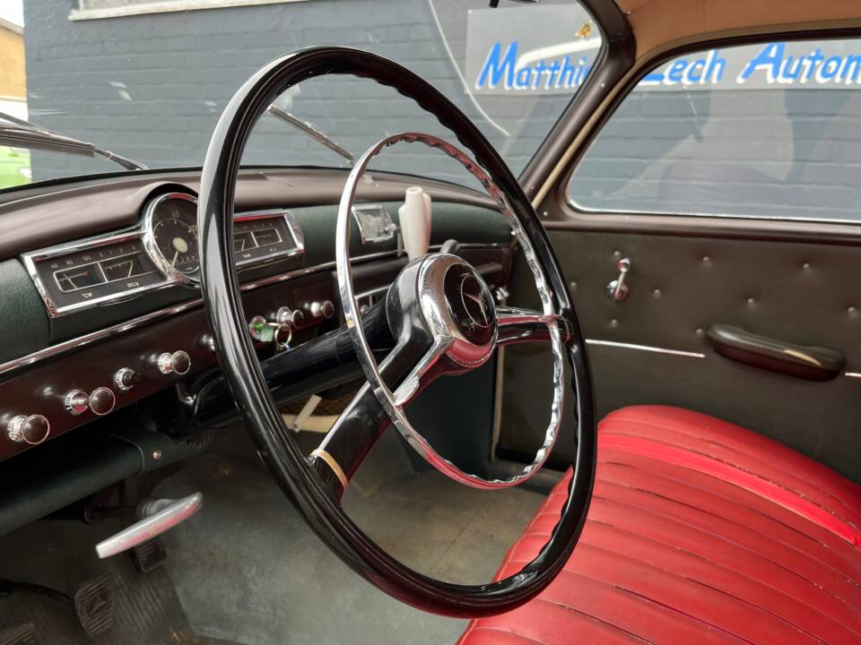 Imagen 17/52 de Mercedes-Benz 180 (1954)