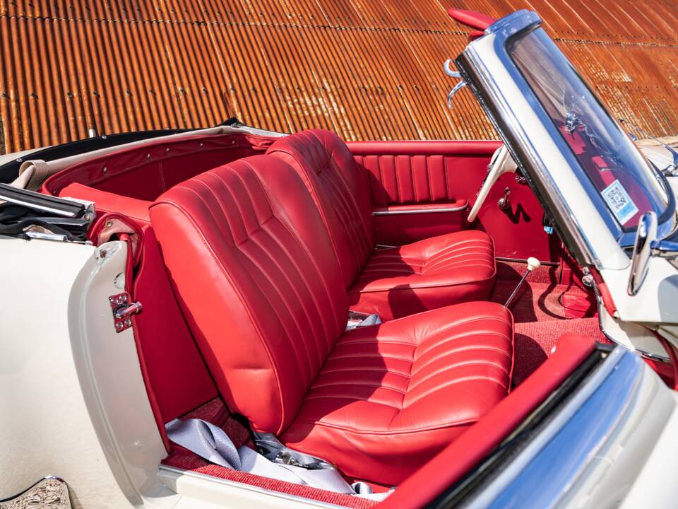 Image 22/33 de Mercedes-Benz 190 SL (1959)