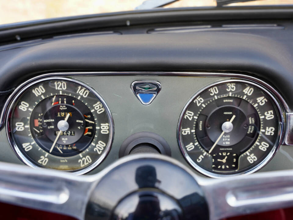 Image 38/50 of Lancia Flaminia GT 2.8 3C Touring (1967)