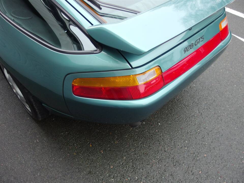 Bild 27/99 von Porsche 928 GTS (1992)