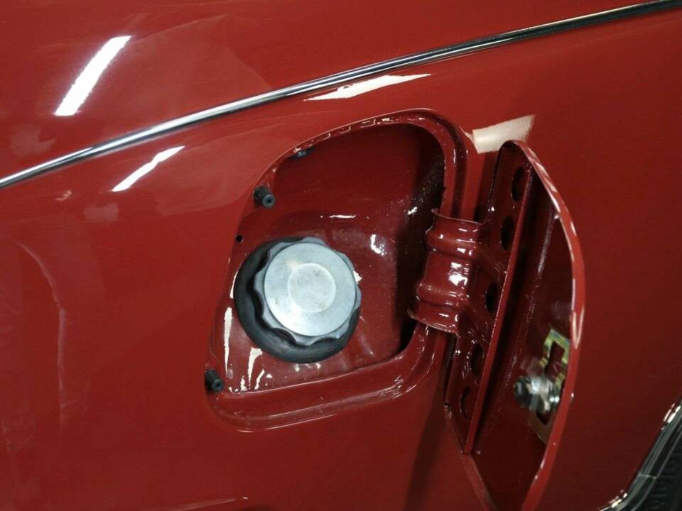 Imagen 48/50 de Mercedes-Benz 220 S (1957)