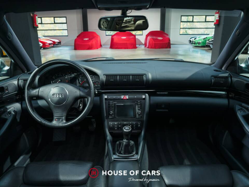Bild 16/24 von Audi RS4 Avant (2001)