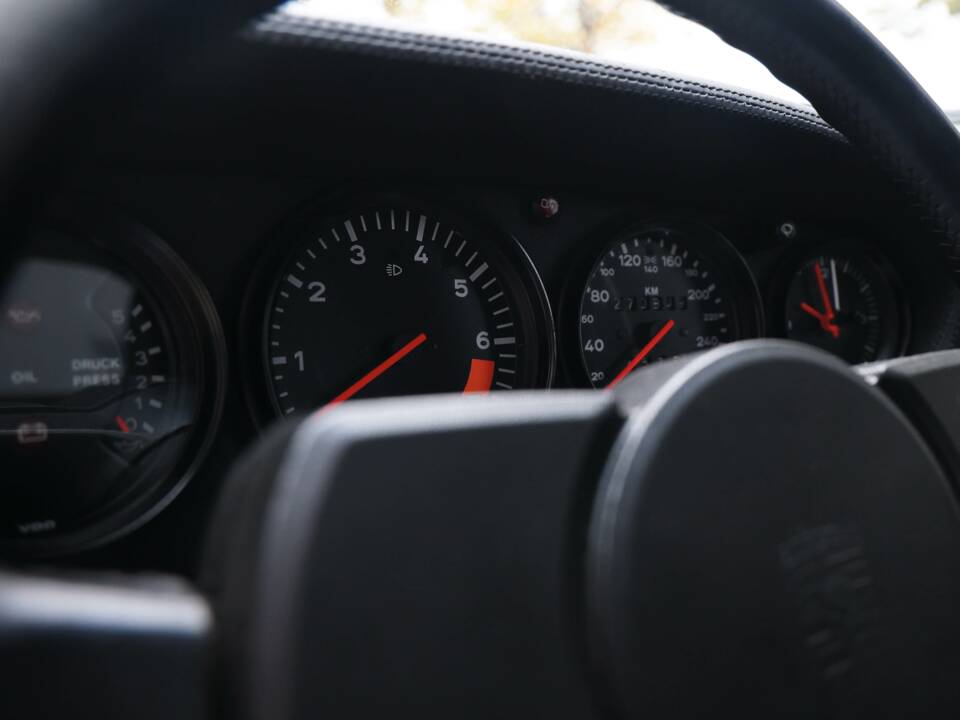 Afbeelding 39/44 van Porsche 911 SC 3.0 (1983)