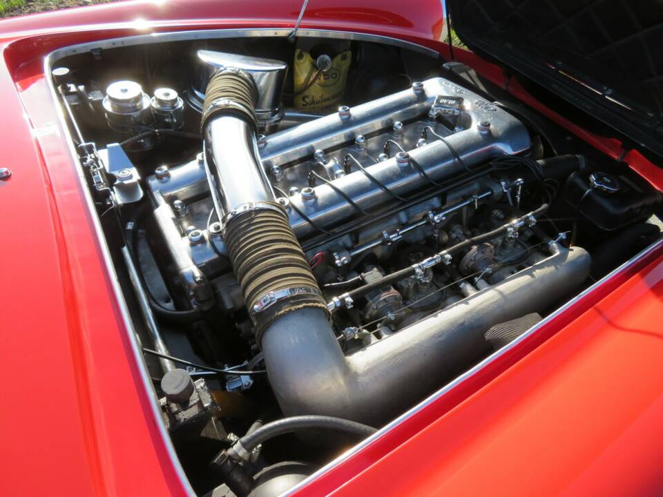 Image 19/23 of Alfa Romeo 2600 Spider (1966)