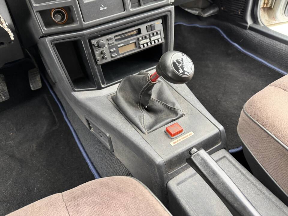 Bild 42/62 von Peugeot 505 Break 4x4 Dangel (1988)