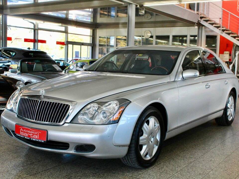 Image 2/20 of Maybach 57 (2004)