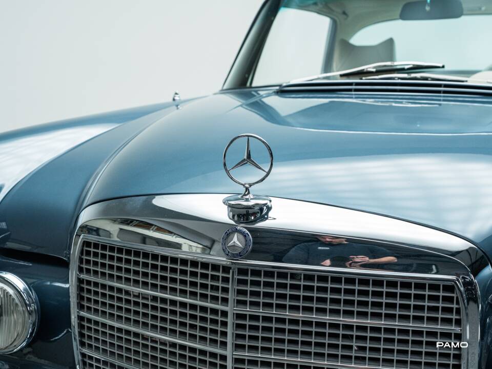 Bild 8/31 von Mercedes-Benz 280 SE 3,5 (1971)