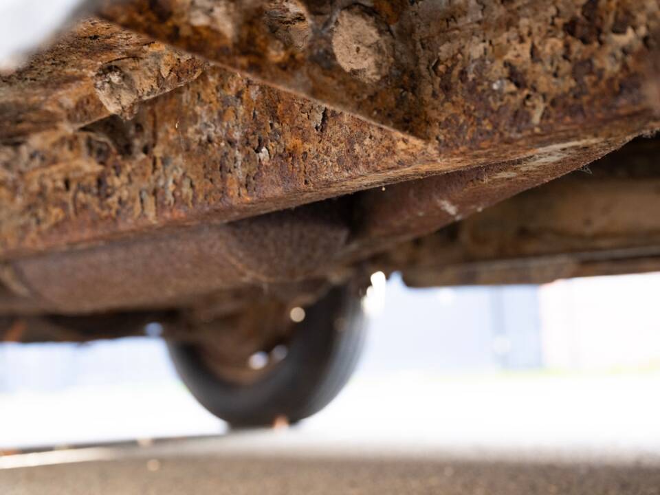 Image 131/134 of Ford V8 (1937)