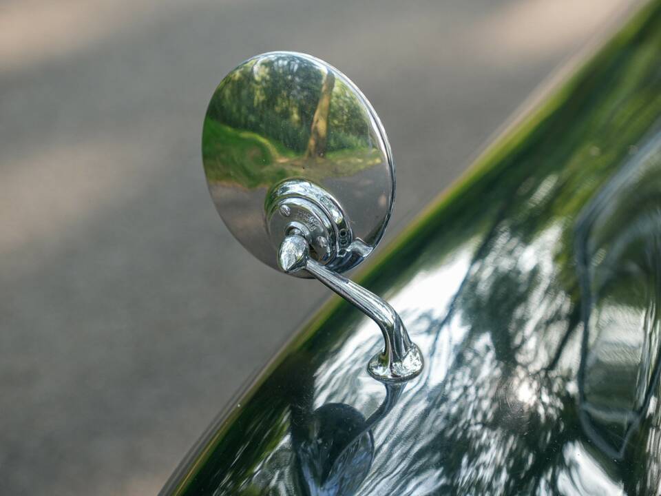 Image 47/50 of Jaguar XK 120 DHC (1953)