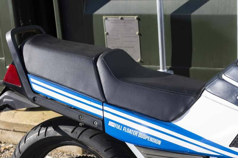 Bild 28/38 von Suzuki GSX 1100 EF (1985)