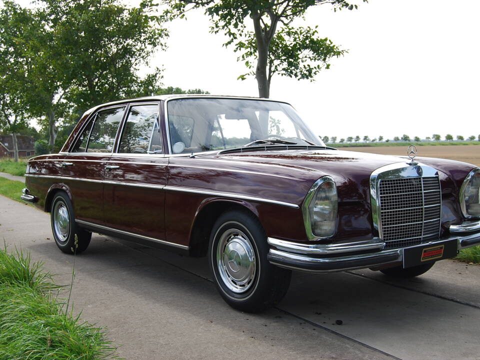 Imagen 3/58 de Mercedes-Benz 280 SE (1968)