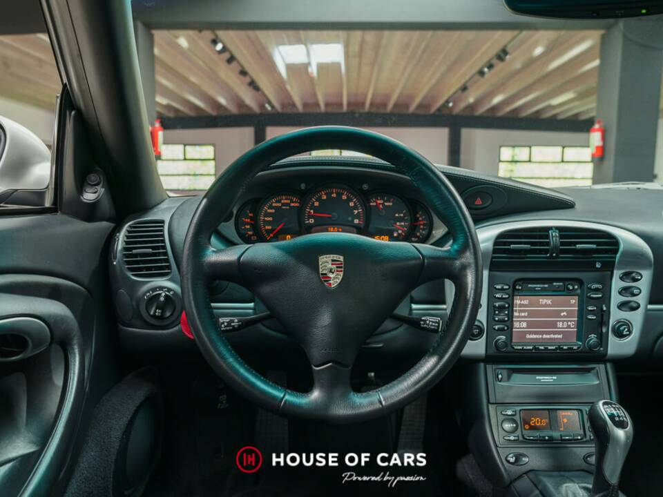 Imagen 15/23 de Porsche 911 Carrera (2002)