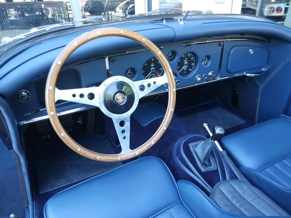 Image 49/50 of Jaguar XK 150 3.4 S OTS (1958)