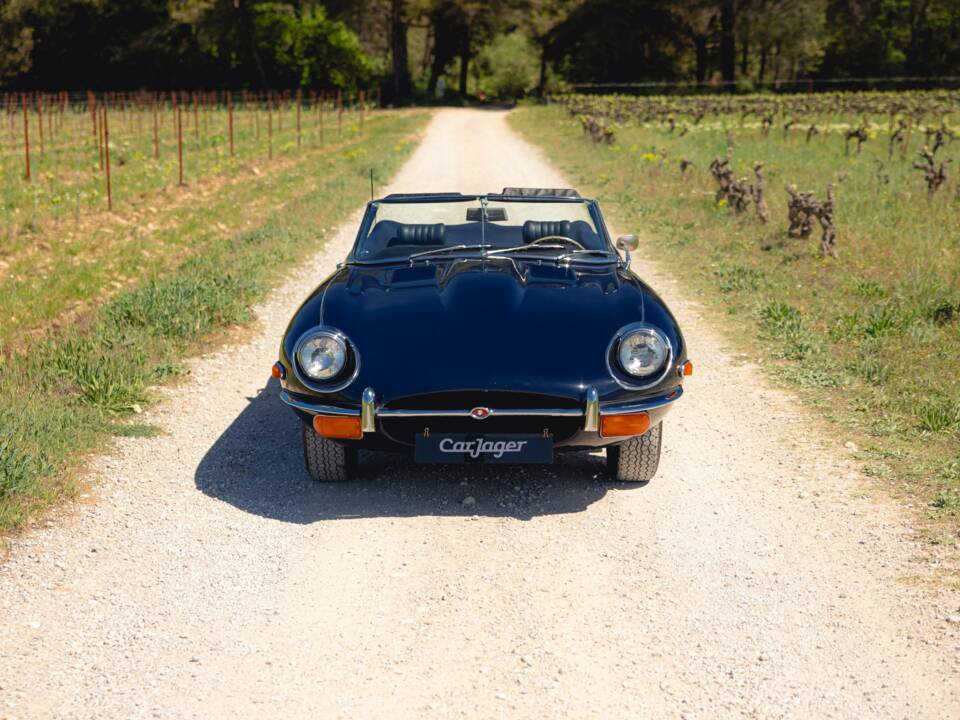 Image 5/50 de Jaguar E-Type (1969)
