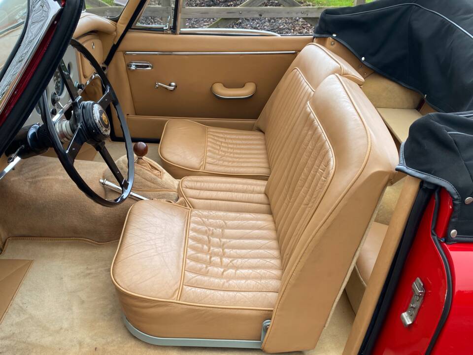 Immagine 7/18 di Jaguar XK 150 3.8 S DHC (1959)
