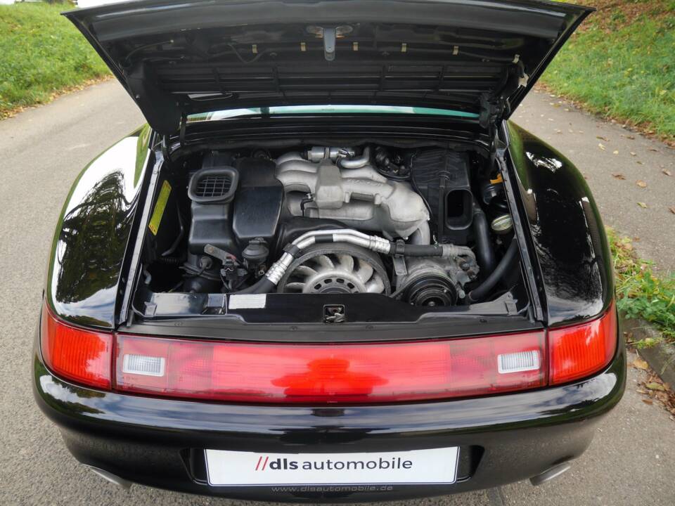 Image 20/36 de Porsche 911 Carrera 4S (1998)