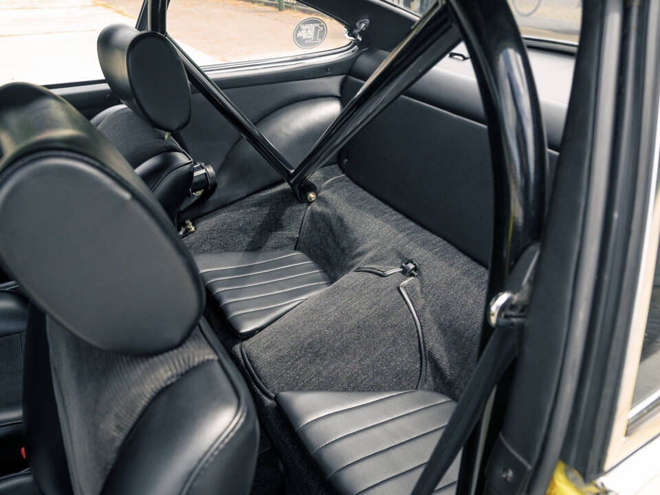 Afbeelding 28/46 van Porsche 911 Carrera RS 2.7 (Touring) (1973)