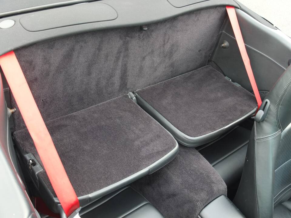 Bild 67/73 von Porsche 911 Carrera 4S (2004)