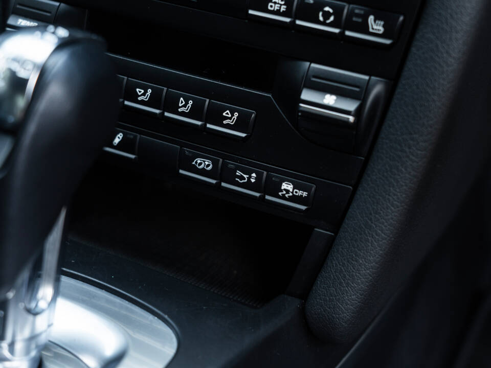 Imagen 29/51 de Porsche 911 Carrera 4 GTS (2012)